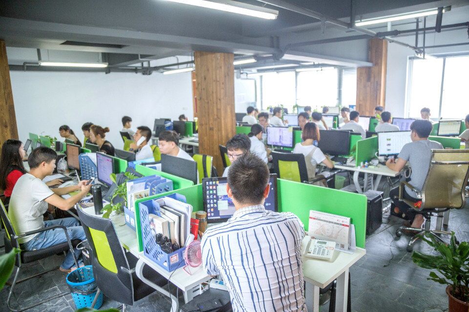 華壹信息 專業(yè)網(wǎng)站建設(shè)與數(shù)據(jù)處理服務(wù)，服務(wù)12000家客戶的可靠選擇